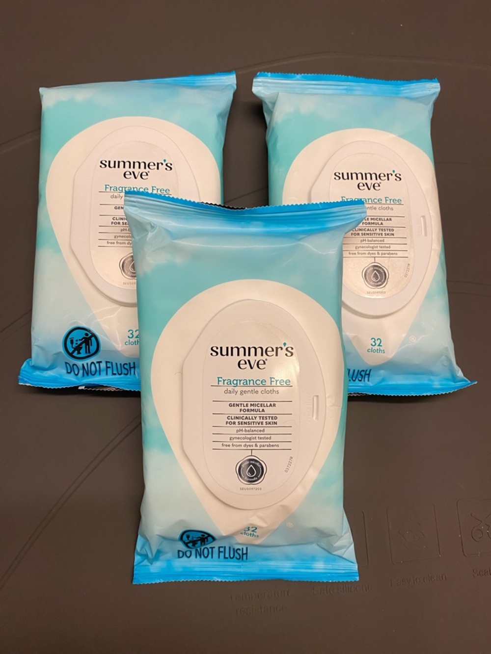 ‼️2 for $8‼️ 
Summer's Eve Fragrance Free Daily Gentle Cloths